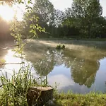 Camping Confortable Avec Terrasse - 6 Pers. - Api-1-52-1991 Thiviers