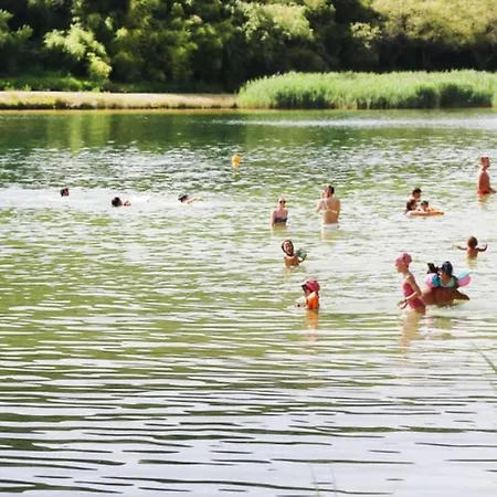 Confortable Avec Terrasse - 6 Pers. - Api-1-52-1991 Camping Thiviers