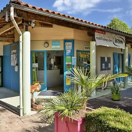 Confortable Avec Terrasse - 6 Pers. - Api-1-52-1991 * Thiviers